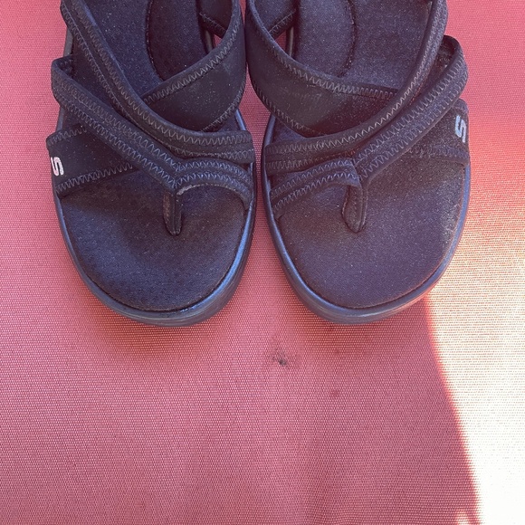 Sketchers Classic BLACK Wedge Sandals (NWOT) - Picture 5 of 8